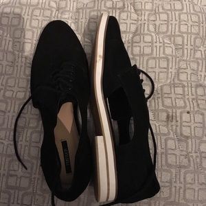 Formal shoes
